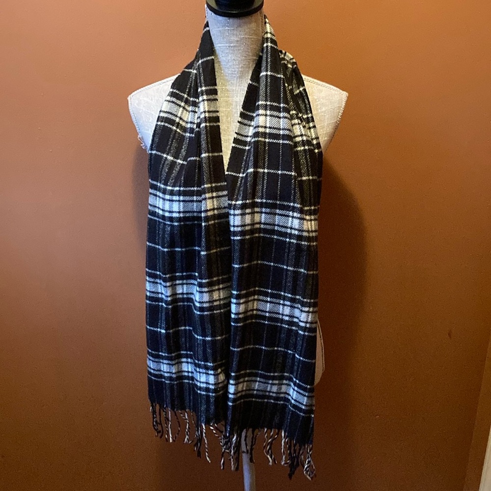 Merona black & white plaid scarf